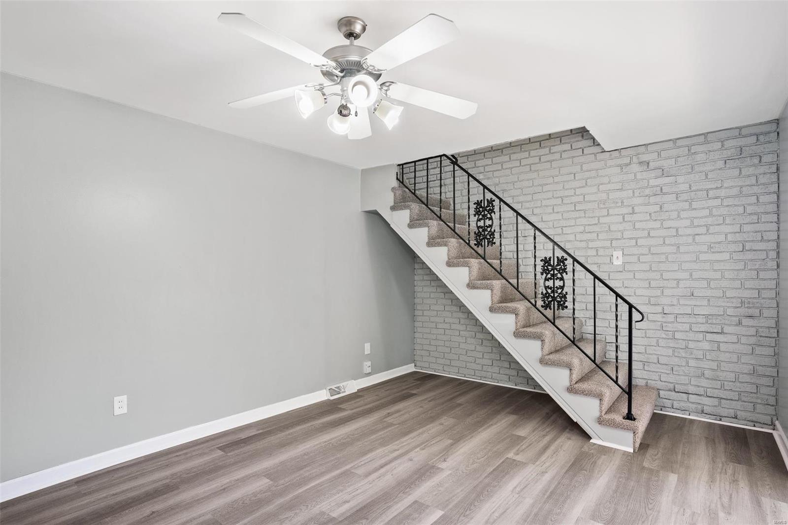 4004 Ashby Road St. Ann, MO 63074 - Photo 5 of 43 Gallery Image 5