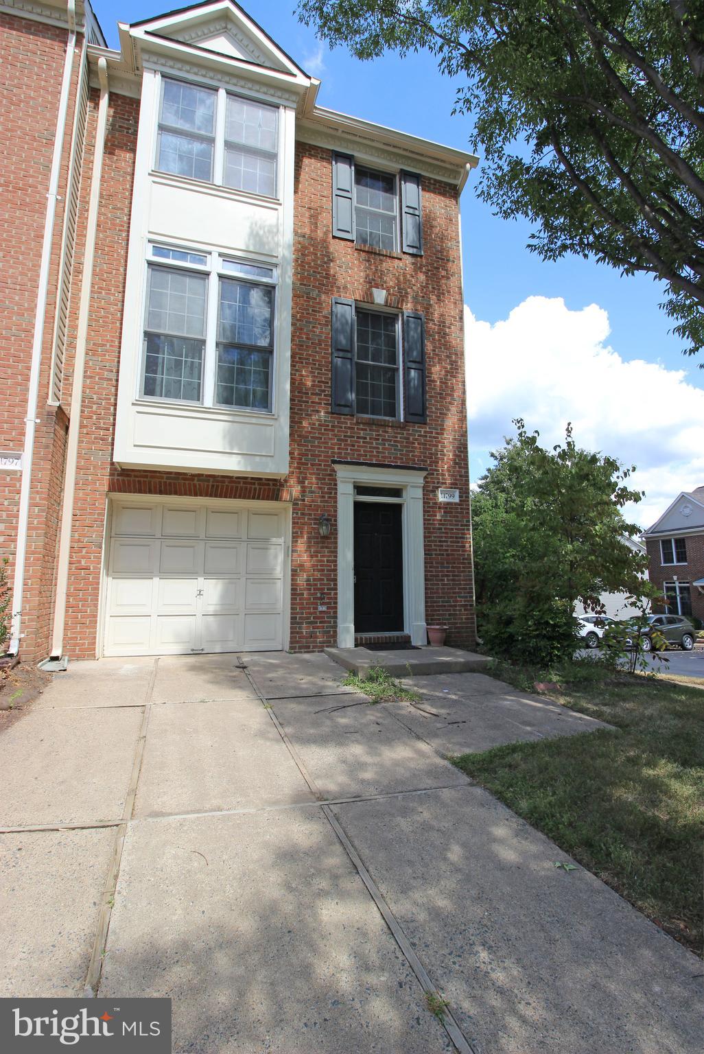 11799 Valley Ridge Circle Fairfax, VA 22033 - Photo 1 of 43