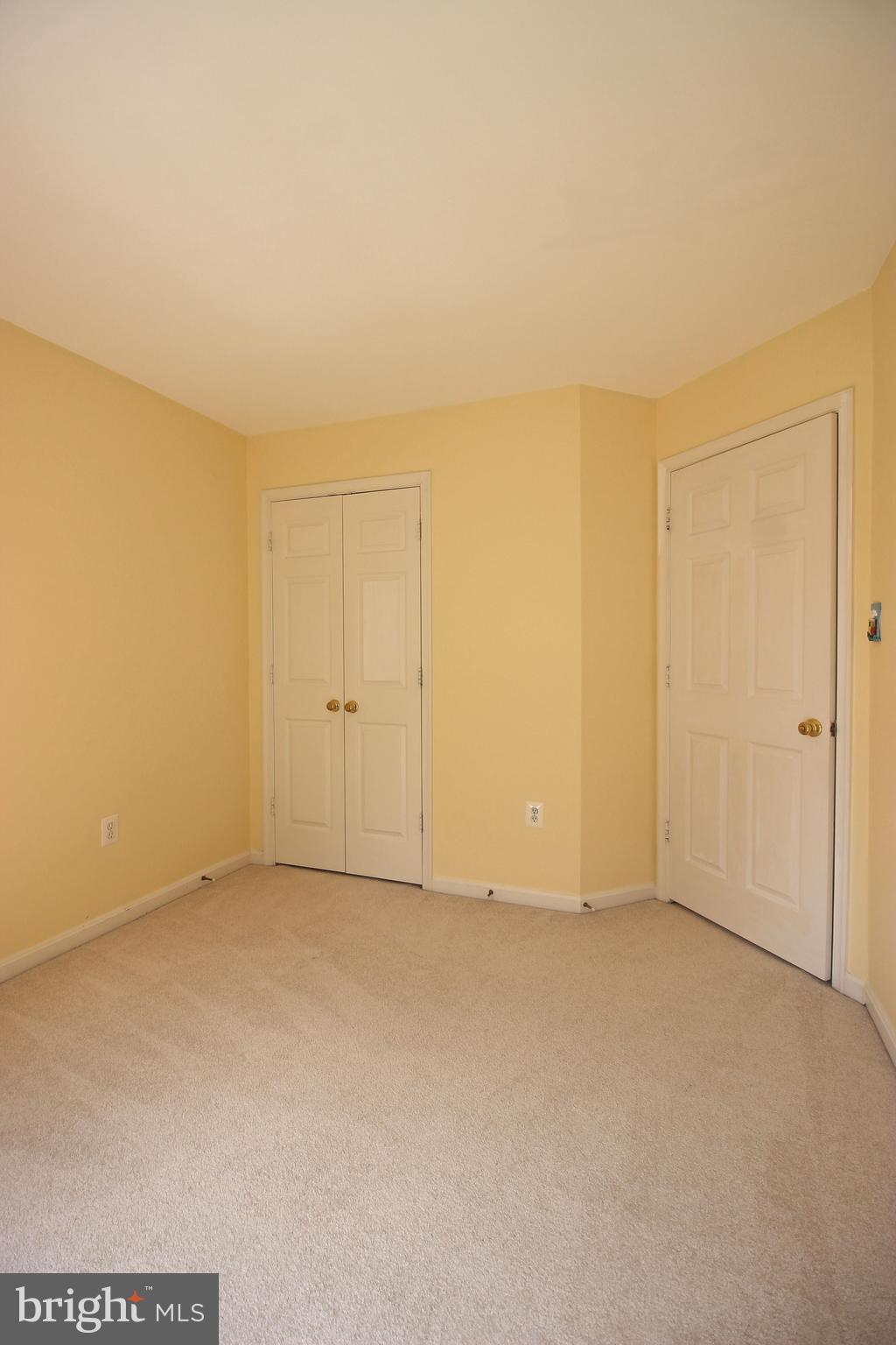 11799 Valley Ridge Circle Fairfax, VA 22033 - Photo 23 of 43
