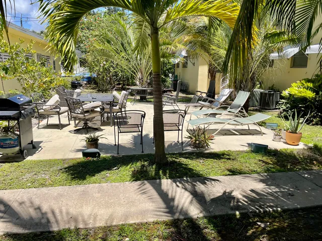 $2,250 | 101 North Lakeside Drive, Unit 1, Lake Worth Beach, FL 33460