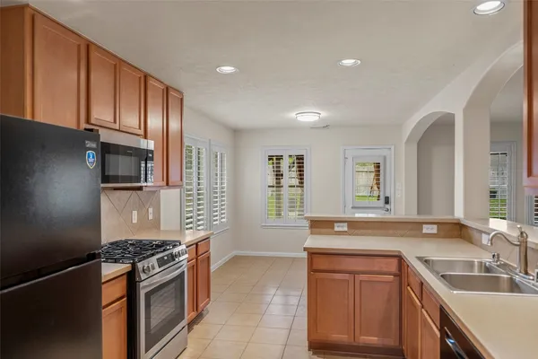 $2,450 | 22110 Field Green Drive, Cypress, TX 77433