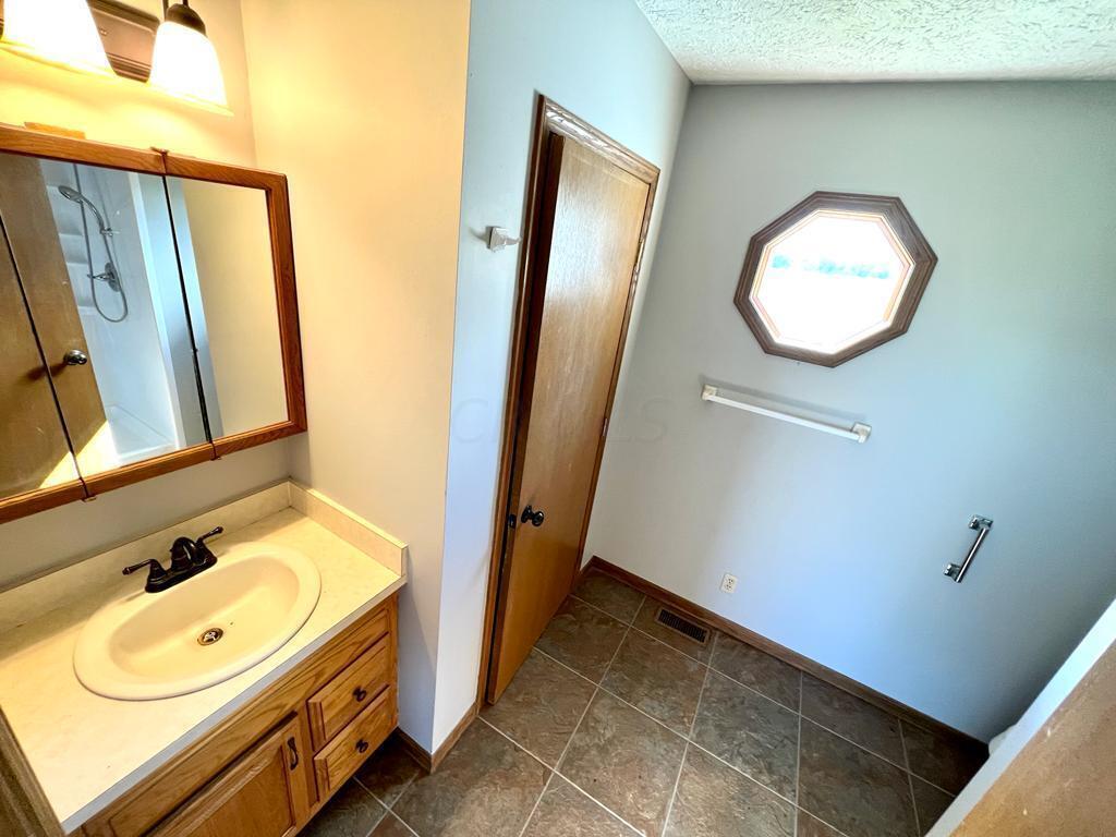 7621 Ridge Road Fredericktown, OH 43019 - Photo 9 of 29 PHOTO-2022-10-09-22-34-46 16