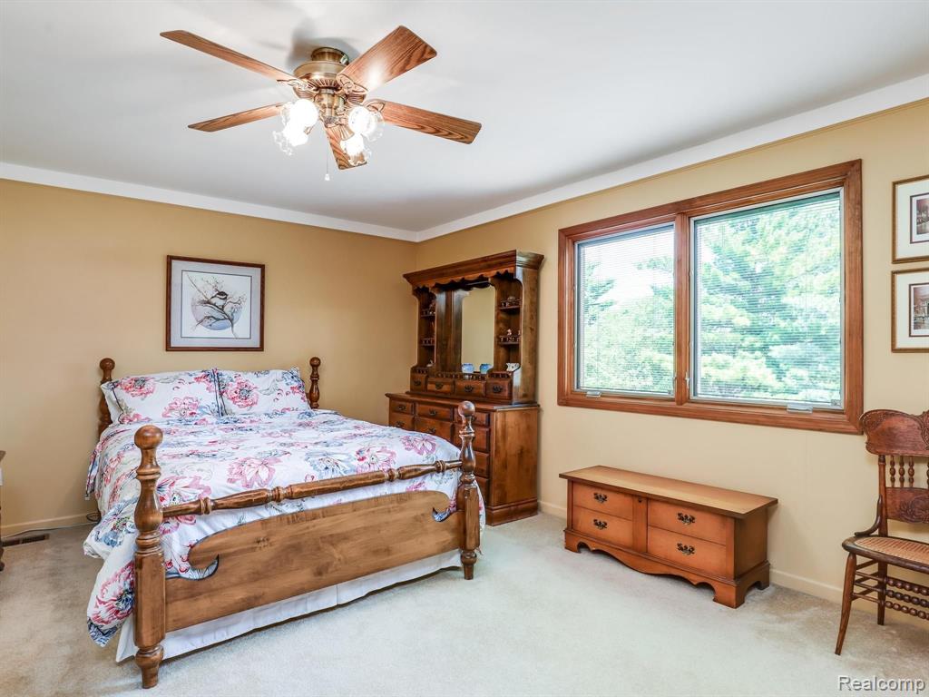 643 Shelley Drive Rochester Hills, MI 48307 - Photo 33 of 46