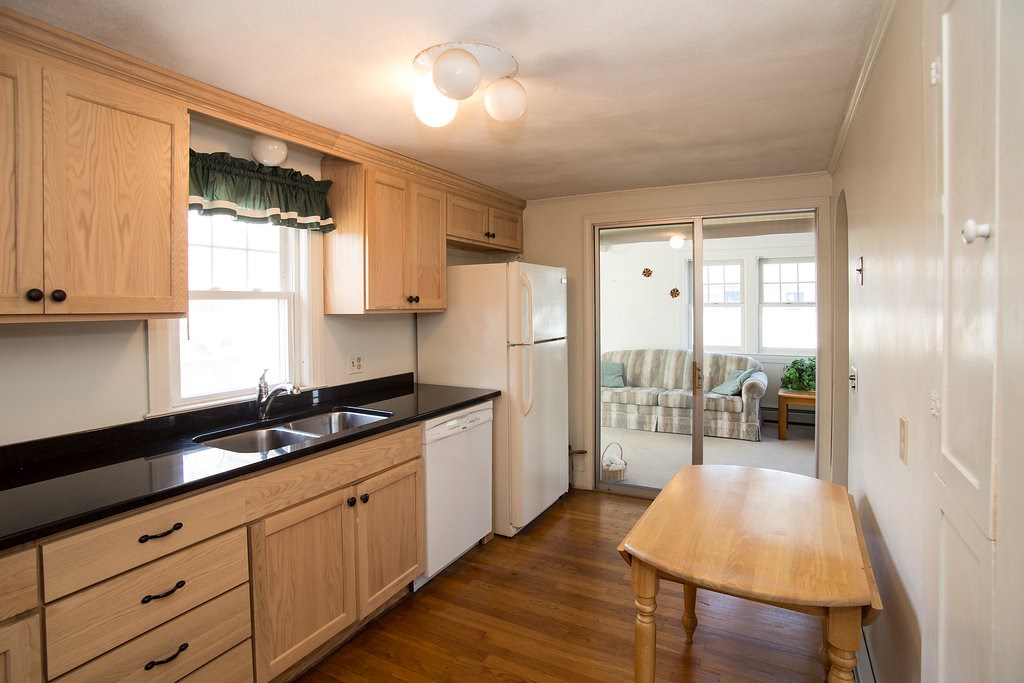 35 Acorn Road Hampton, NH 03842 - Photo 3 of 18