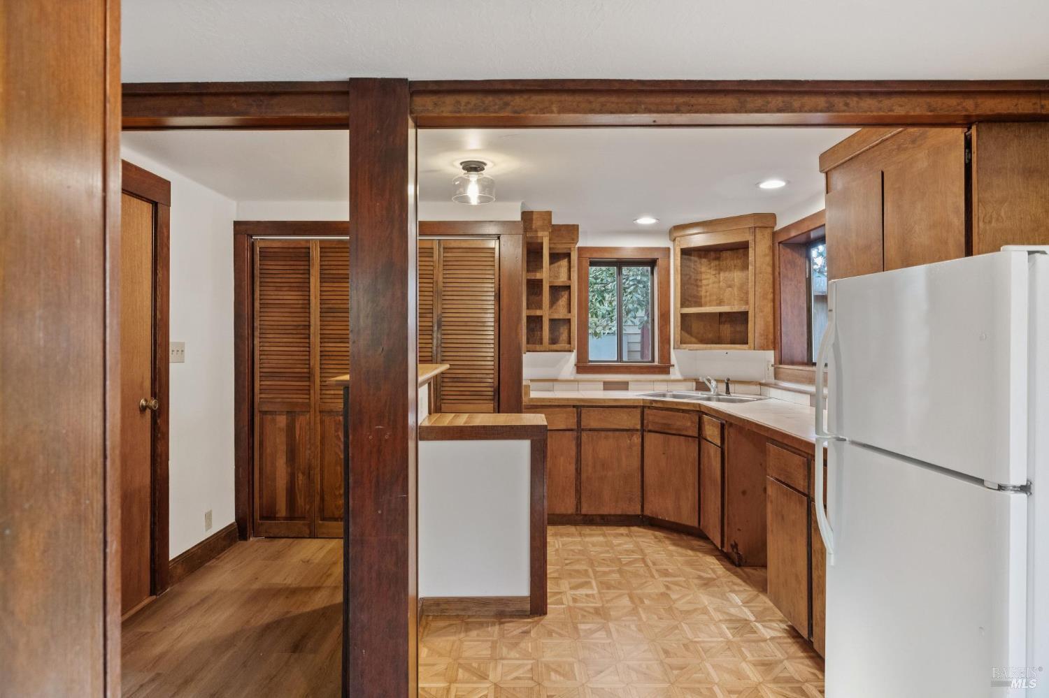 242 D Street San Rafael, CA 94901 - Photo 8 of 18