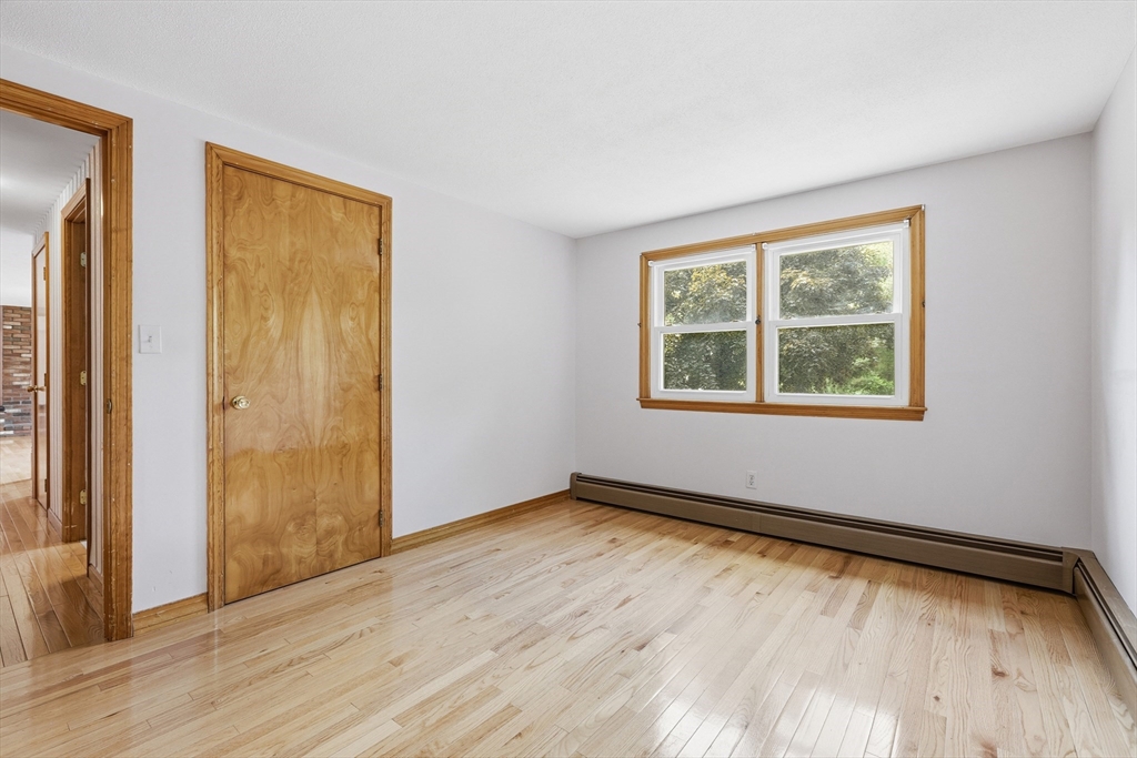 335 Pelham Road Dracut, MA 01826 - Photo 20 of 30