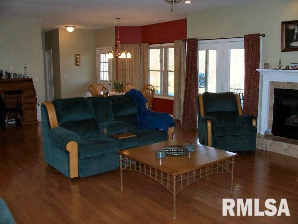 3500 East Bishop Road Mount Vernon, IL 62864 - Photo 6 of 15 Gallery Image 6