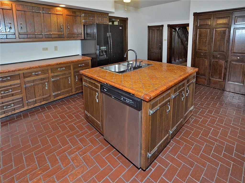 608 McChesney Road New Alexandria, PA 15670 - Photo 3 of 25 Gallery Image 3