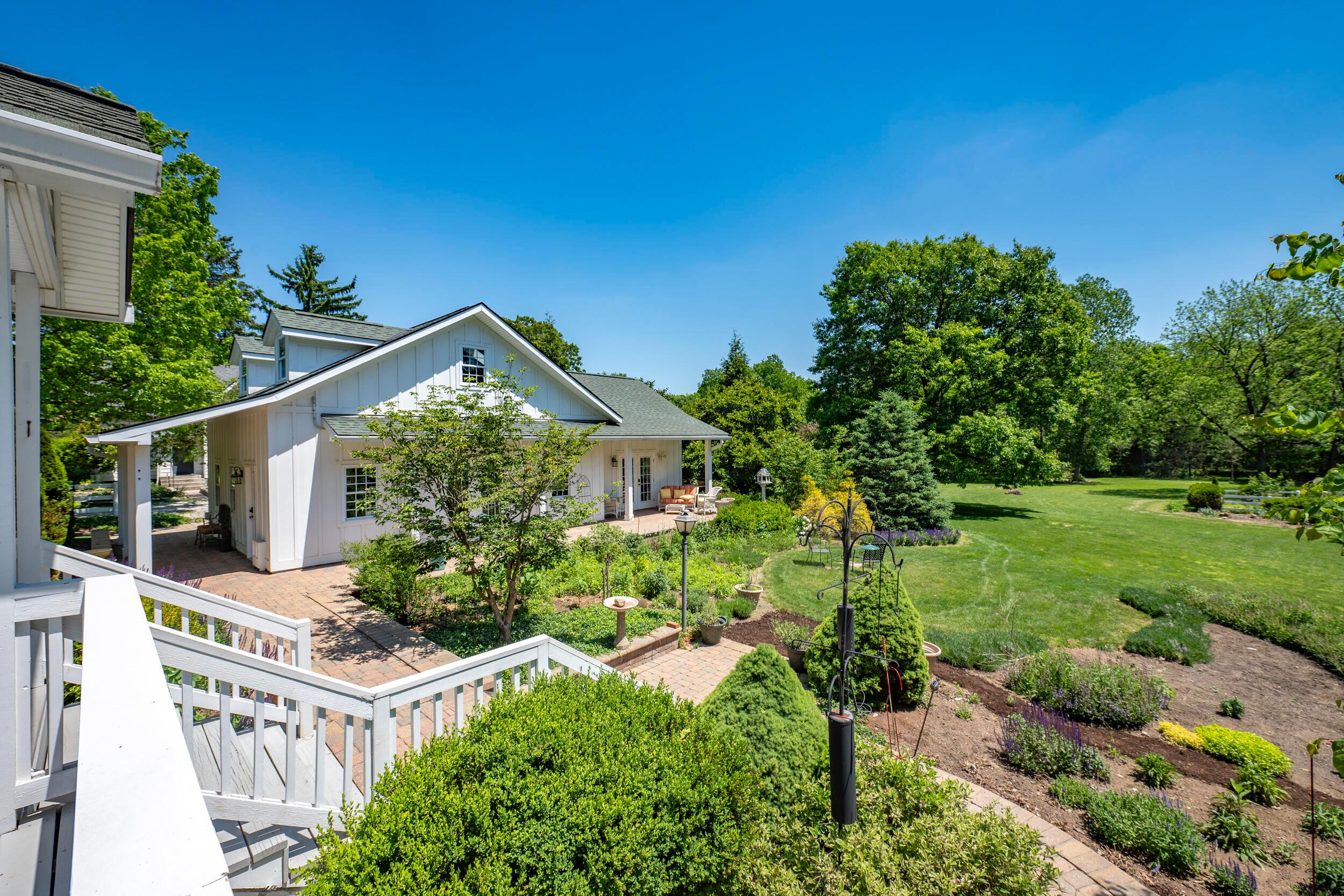 5352 Olentangy River Road Columbus, OH 43235 - Photo 24 of 38