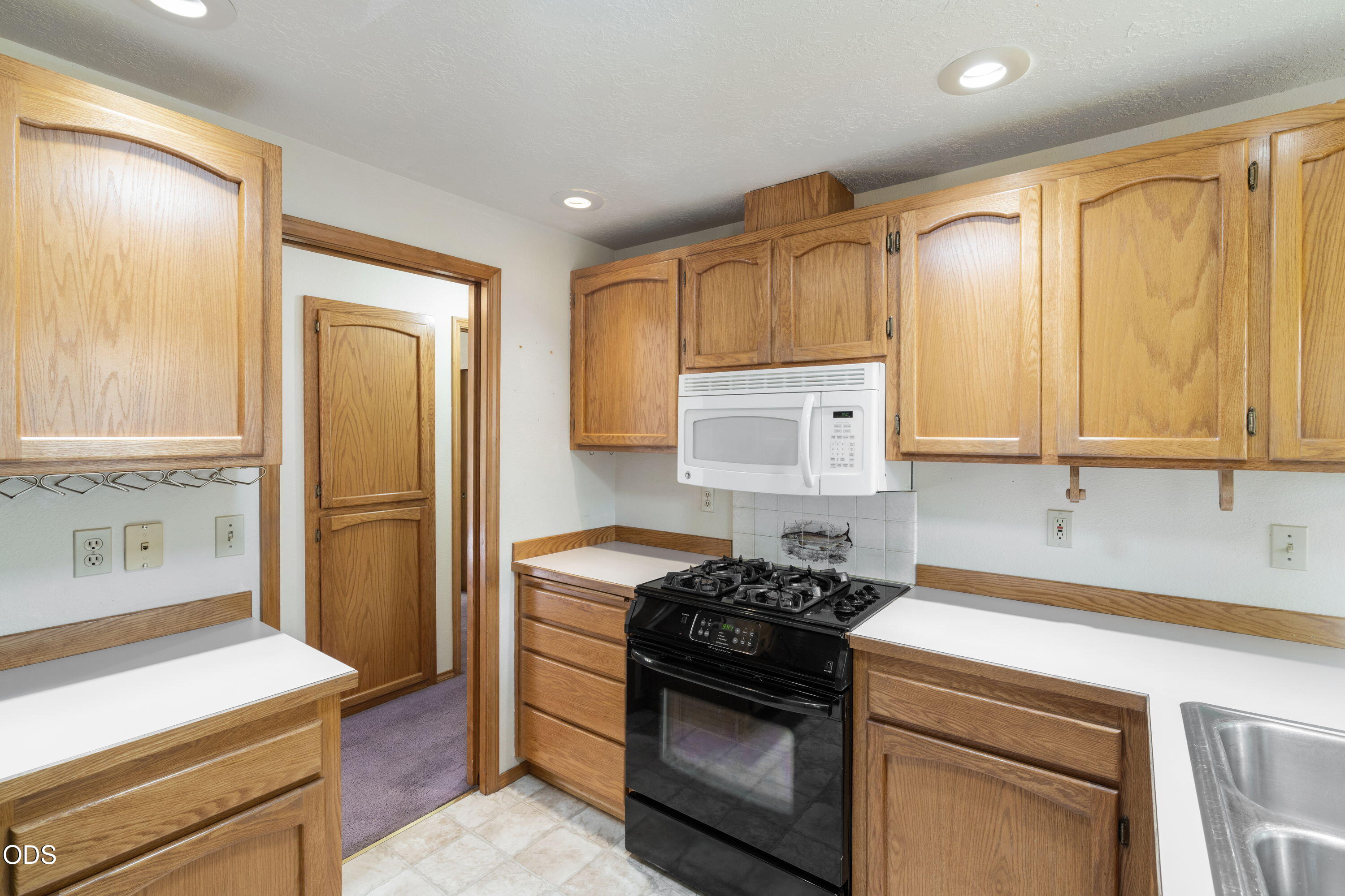 2400 Northeast Jones Road Bend, OR 97701 - Photo 14 of 33