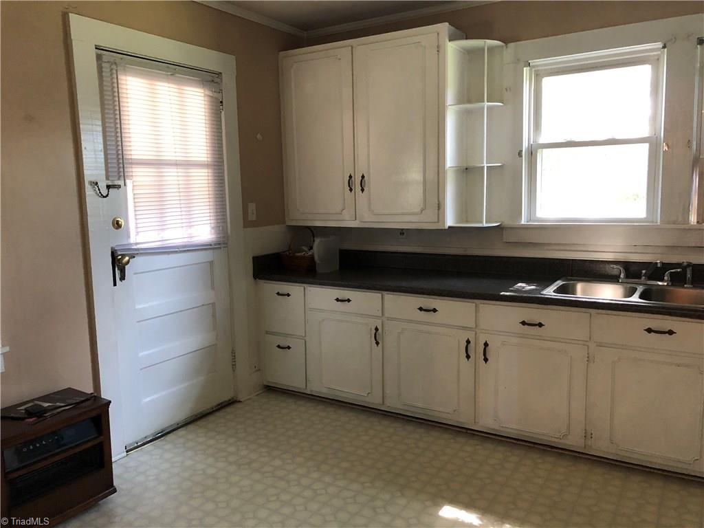 332 Burke Road Mount Airy, NC 27030 - Photo 13 of 28 Gallery Image 13