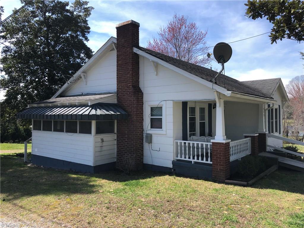 332 Burke Road Mount Airy, NC 27030 - Photo 7 of 28 Gallery Image 7