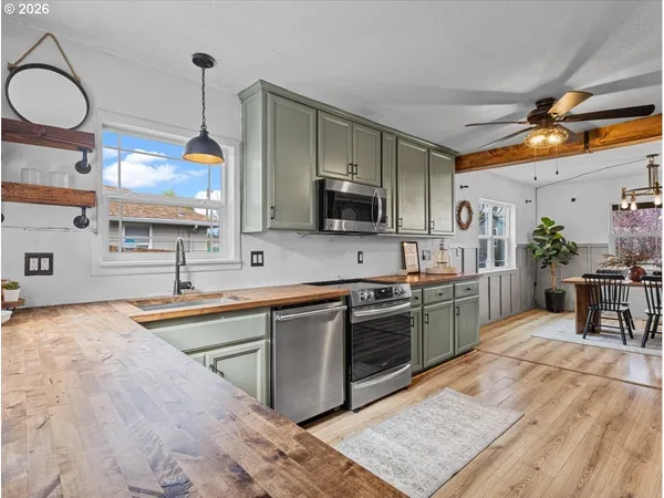 $575,000 | 422 Willamette Street, Oregon City, OR 97045