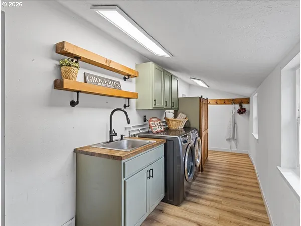 $575,000 | 422 Willamette Street, Oregon City, OR 97045