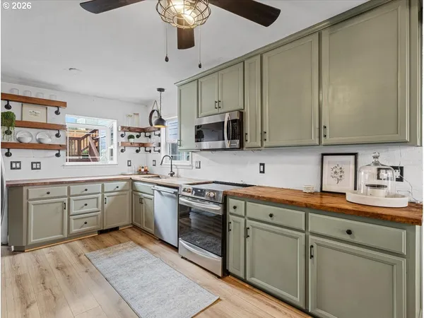 $575,000 | 422 Willamette Street, Oregon City, OR 97045