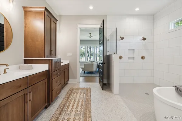 $950,025 | 2 Homestead Road, Lanexa, VA 23089