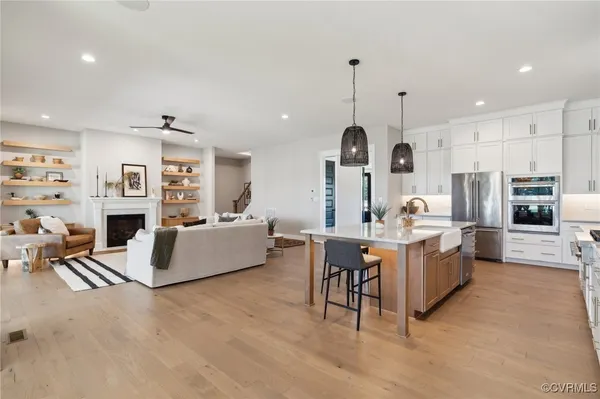 $950,025 | 2 Homestead Road, Lanexa, VA 23089