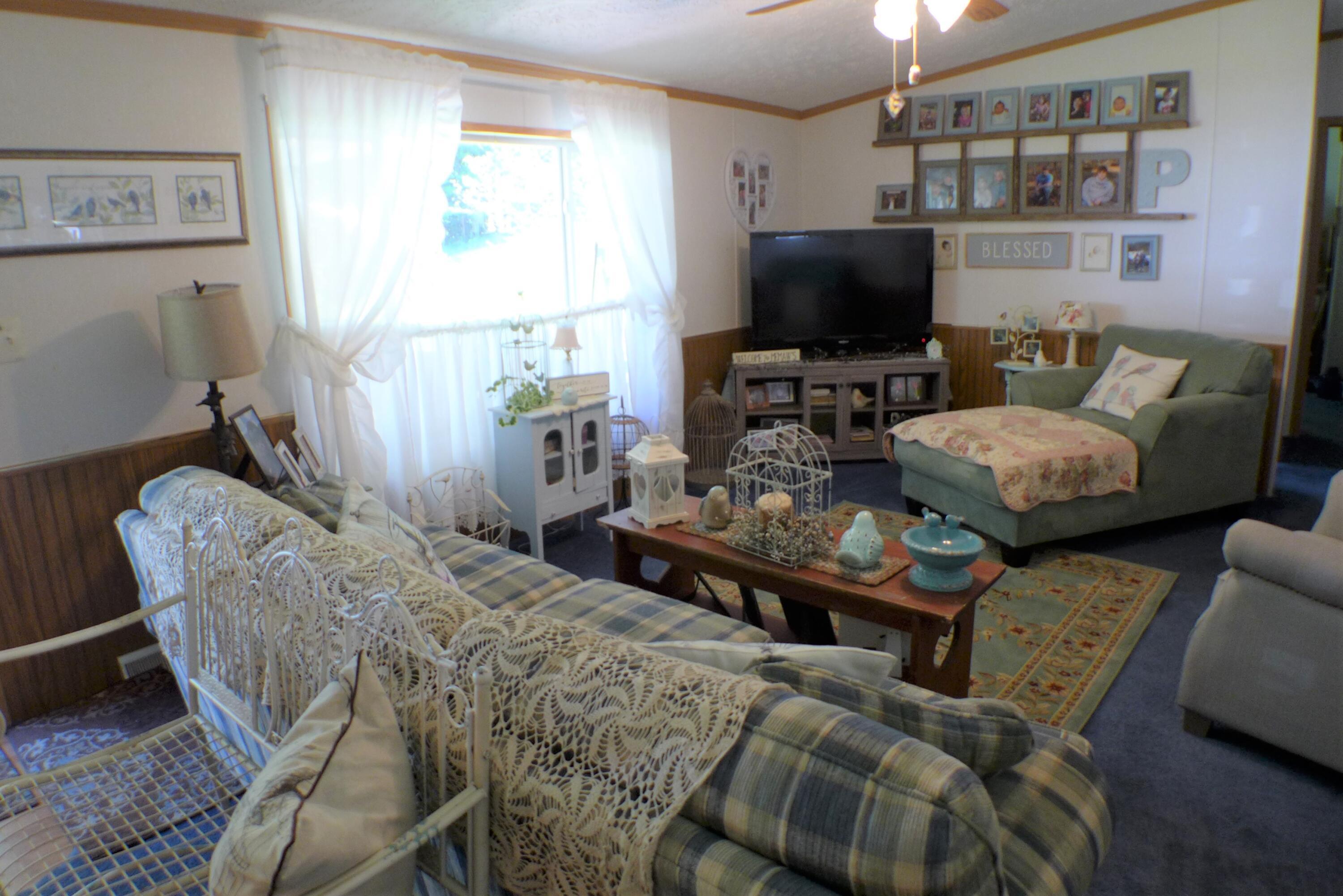 38046 Scout Road Logan, OH 43138 - Photo 19 of 53 P1130363