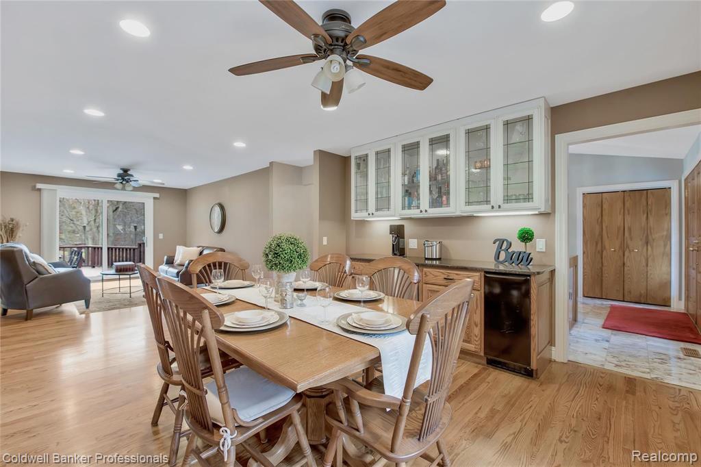 135 West Hickory Grove Road Bloomfield Hills, MI 48304 - Photo 15 of 42