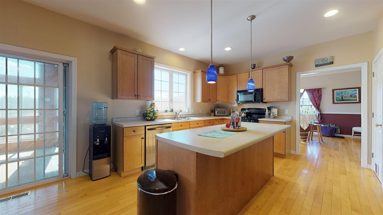 425 Duffy Road Milton, VT 05468 - Photo 5 of 37 Gallery Image 5