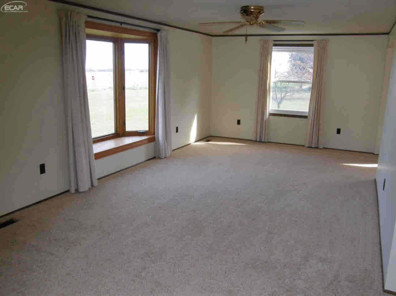 8445 North State Road Chesaning, MI 48616 - Photo 8 of 21