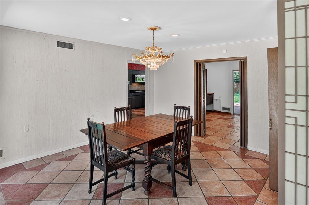 1911 Harrison Street Paris, TX 75460 - Photo 4 of 34