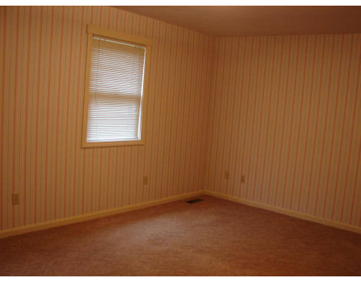 97 Botany Bay Road, Unit 97 Worcester, MA 01602 - Photo 10 of 19 Gallery Image 10