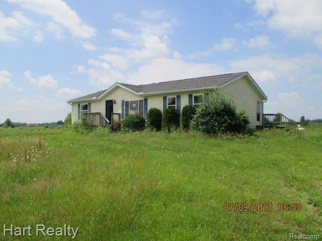 3185 Harrison Road Emmett, MI 48022 - Photo 2 of 17 095.jpg