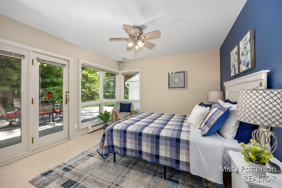 6257 Cascade Road Southeast Grand Rapids, MI 49546 - Photo 12 of 35 Primary Bedroom