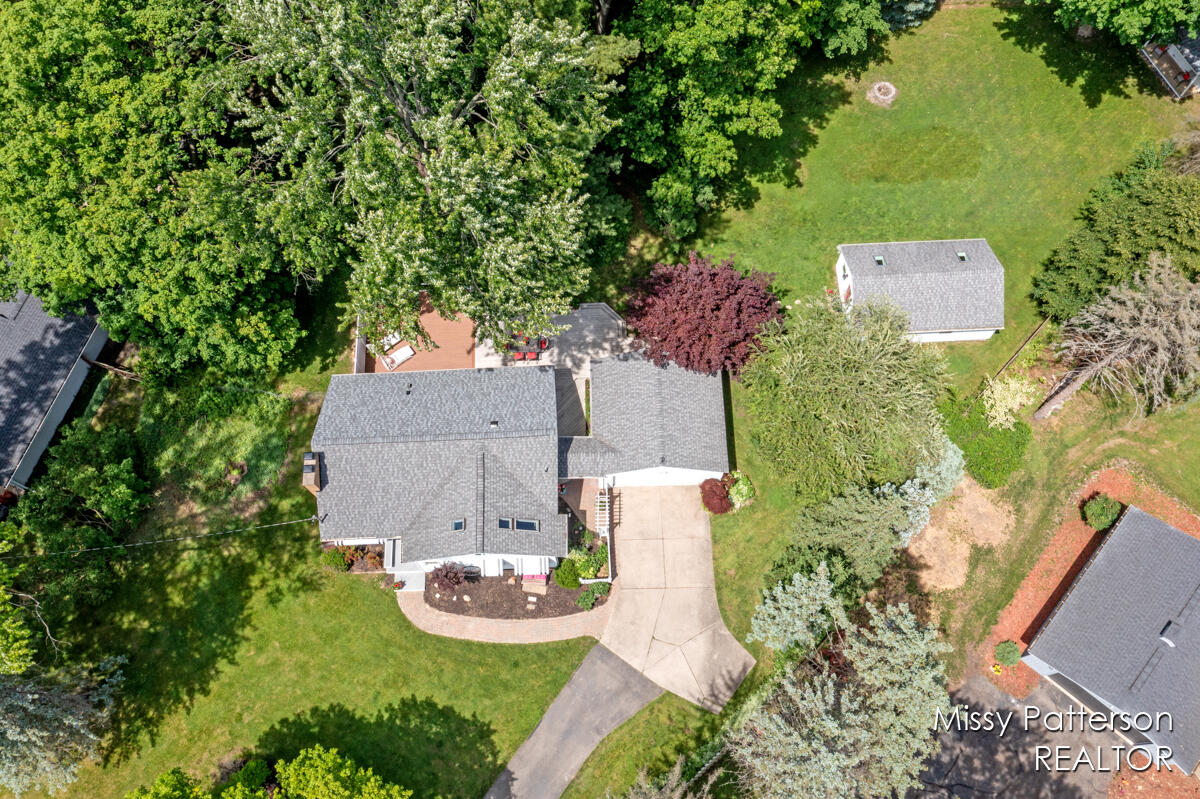 6257 Cascade Road Southeast Grand Rapids, MI 49546 - Photo 27 of 35 Aerial