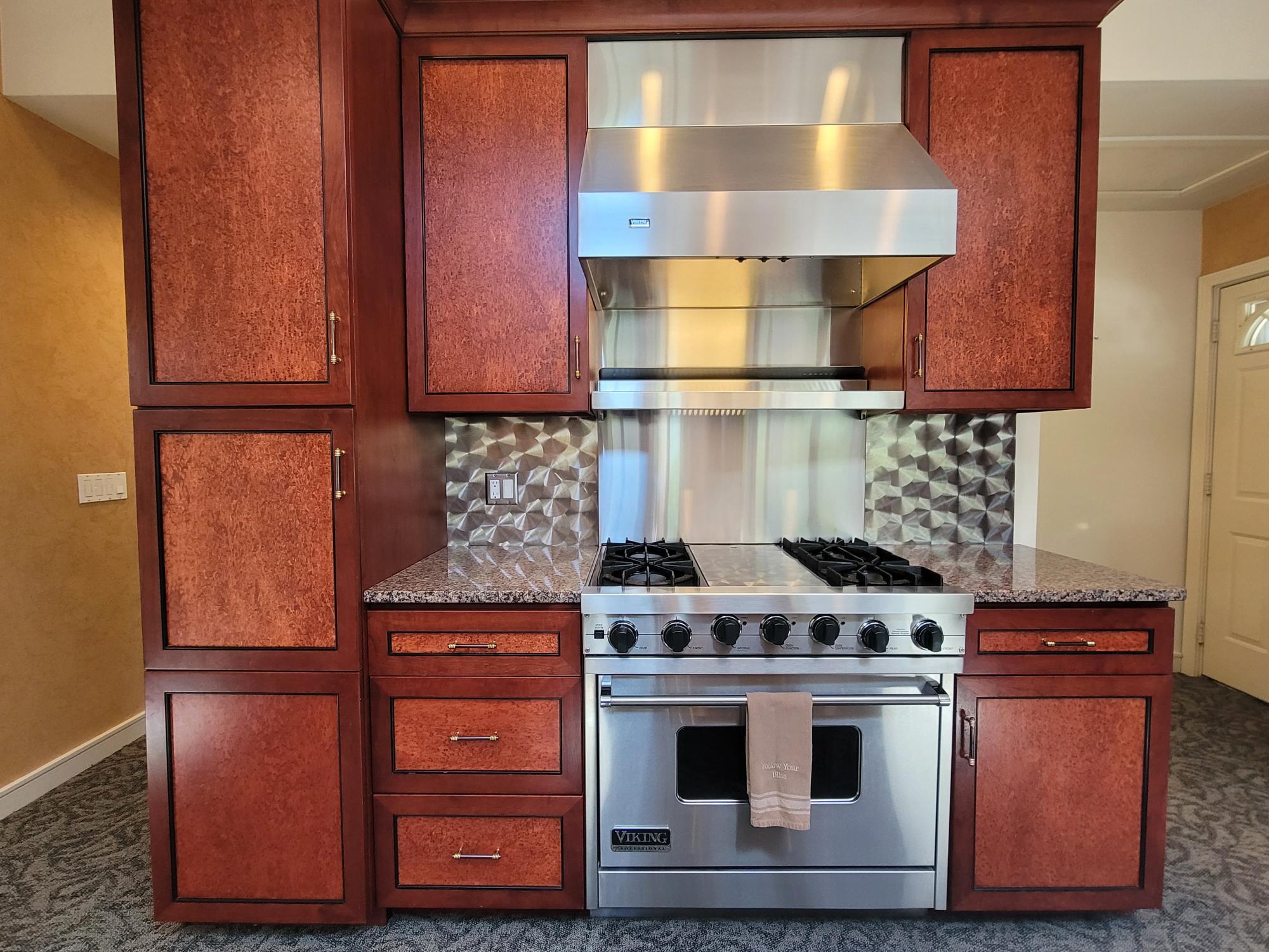 6257 Cascade Road Southeast Grand Rapids, MI 49546 - Photo 9 of 35 Viking Range