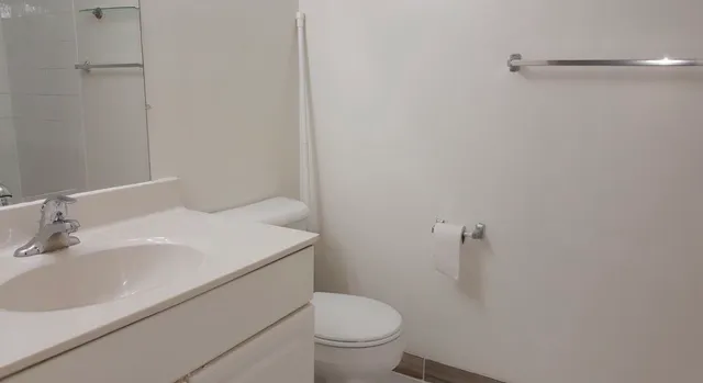 $2,100 | 1520 West Superior Street, Unit G, Chicago, IL 60642