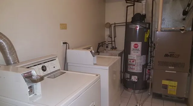 $2,100 | 1520 West Superior Street, Unit G, Chicago, IL 60642