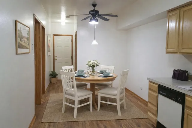 $2,100 | 1520 West Superior Street, Unit G, Chicago, IL 60642