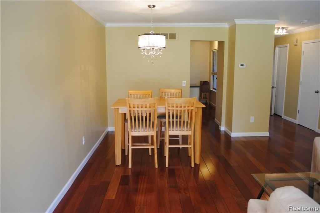 572 Tennyson Rochester Hills, MI 48307 - Photo 6 of 23