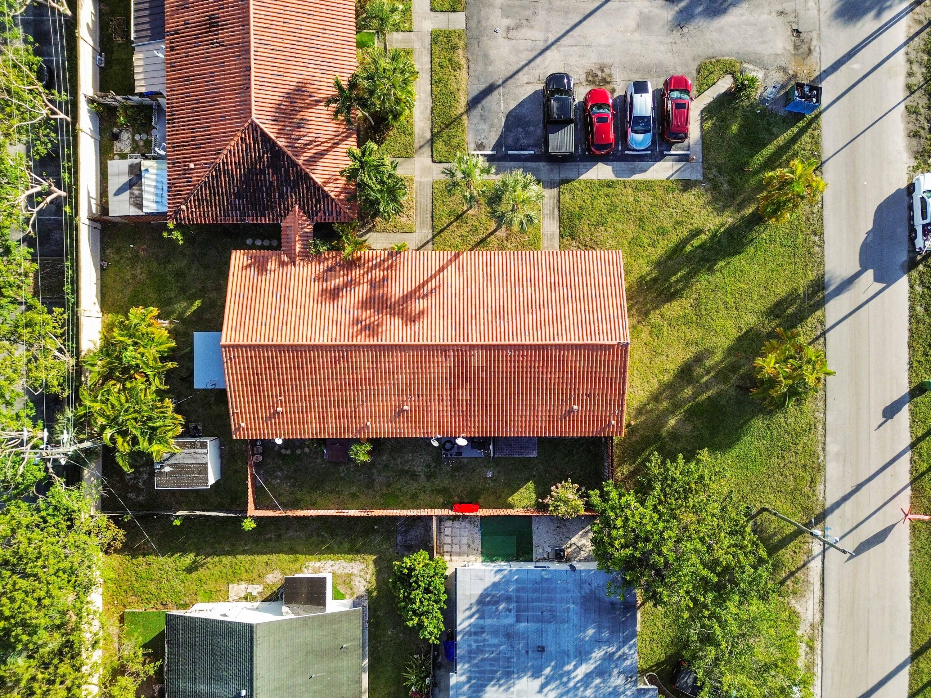 1100 Summer Street, Unit 1 Palm Springs, FL 33461 - Photo 31 of 34 a aerial view of a house with a yard