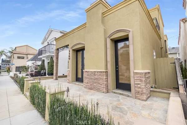 $2,200,000 | 5580 East St Irmo Walk, Long Beach, CA 90803