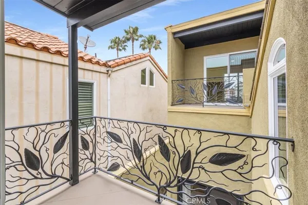 $2,200,000 | 5580 East St Irmo Walk, Long Beach, CA 90803