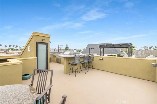 $2,200,000 | 5580 East St Irmo Walk, Long Beach, CA 90803