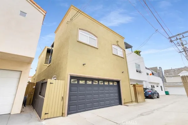 $2,200,000 | 5580 East St Irmo Walk, Long Beach, CA 90803