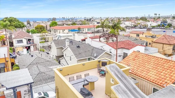 $2,200,000 | 5580 East St Irmo Walk, Long Beach, CA 90803