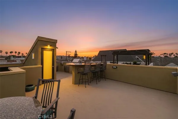 $2,200,000 | 5580 East St Irmo Walk, Long Beach, CA 90803