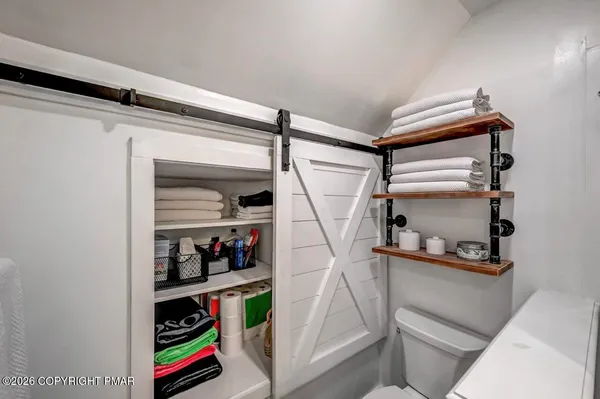 $525,000 | 59 Midway Cir Lake, Lake Harmony, PA 18624