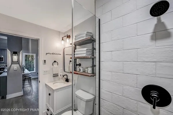 $525,000 | 59 Midway Cir Lake, Lake Harmony, PA 18624