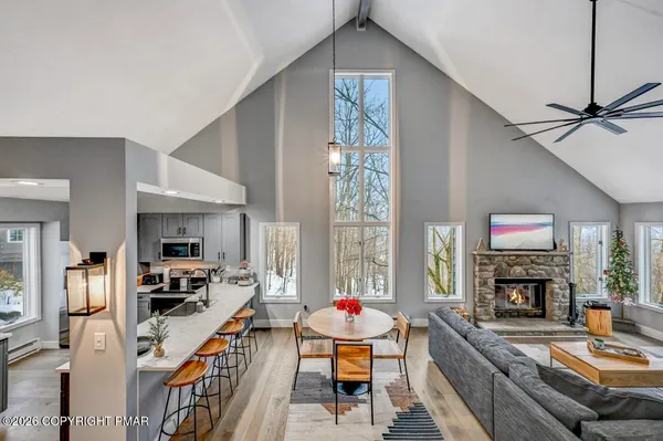 $525,000 | 59 Midway Cir Lake, Lake Harmony, PA 18624