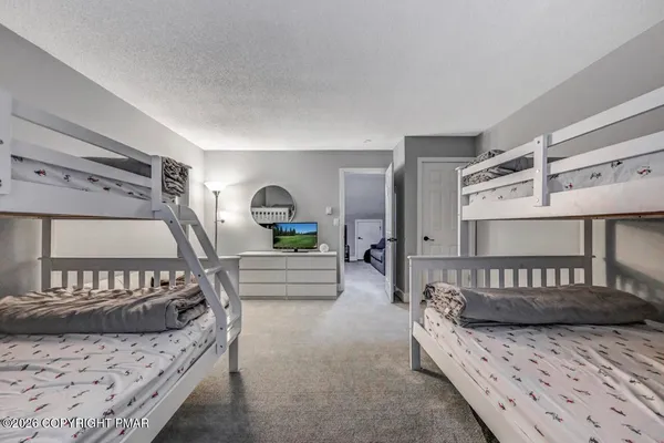 $525,000 | 59 Midway Cir Lake, Lake Harmony, PA 18624