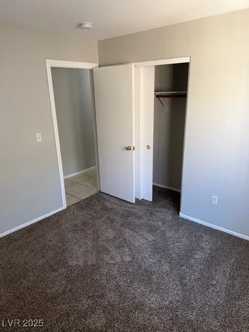 $1,995 | 4932 Royal Lake Avenue, Las Vegas, NV 89131