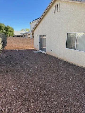 $1,995 | 4932 Royal Lake Avenue, Las Vegas, NV 89131