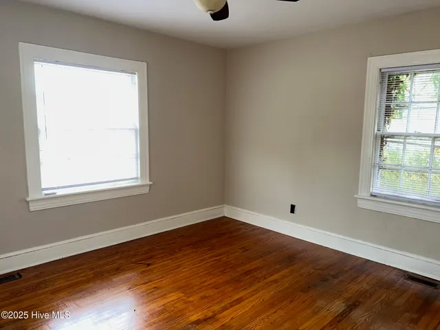 $1,200 | 2804 Edwards Street, Greenville, NC 27858