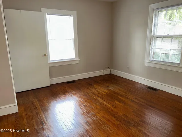 $1,200 | 2804 Edwards Street, Greenville, NC 27858